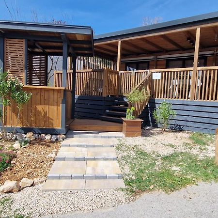 Mobile Home Kmz Selce Exteriör bild