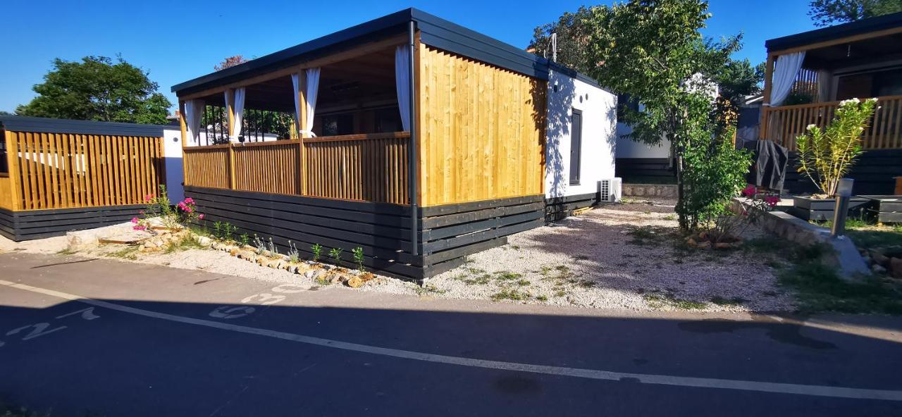 Mobile Home Kmz Selce Exteriör bild