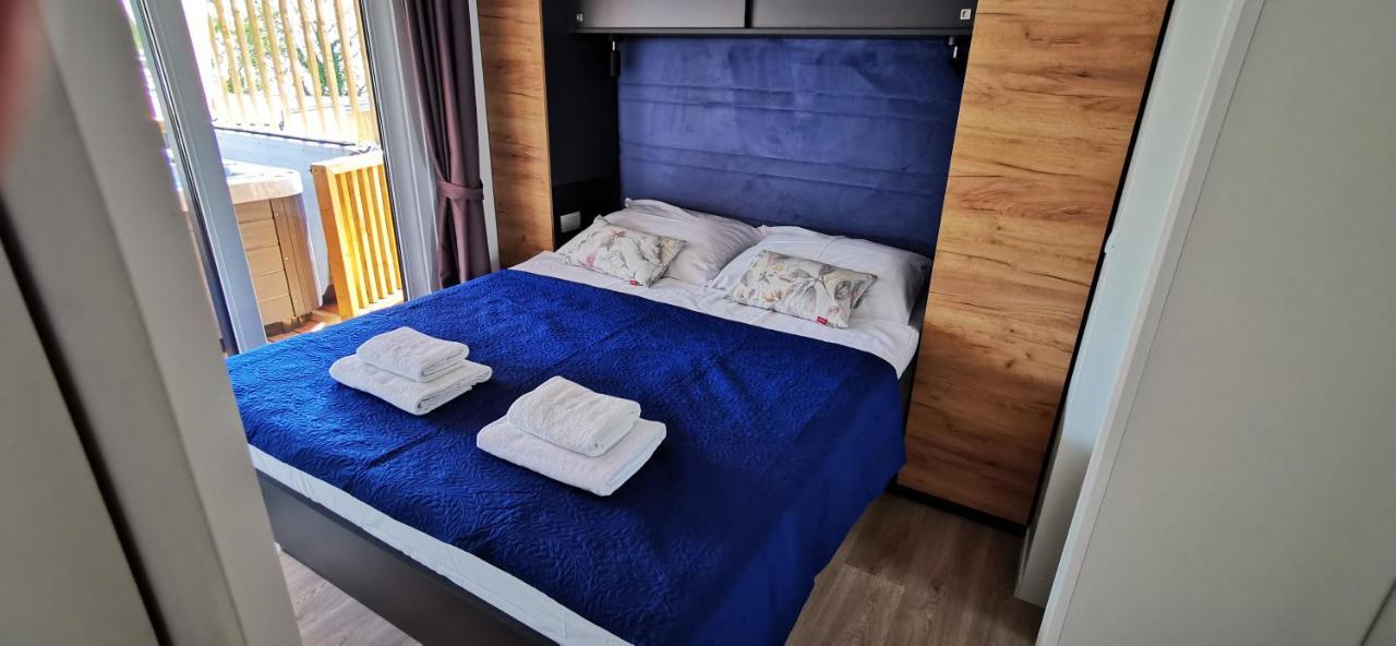 Mobile Home Kmz Selce Exteriör bild