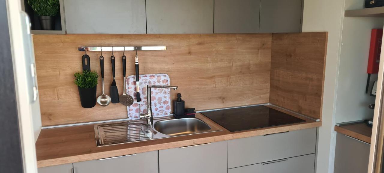 Mobile Home Kmz Selce Exteriör bild