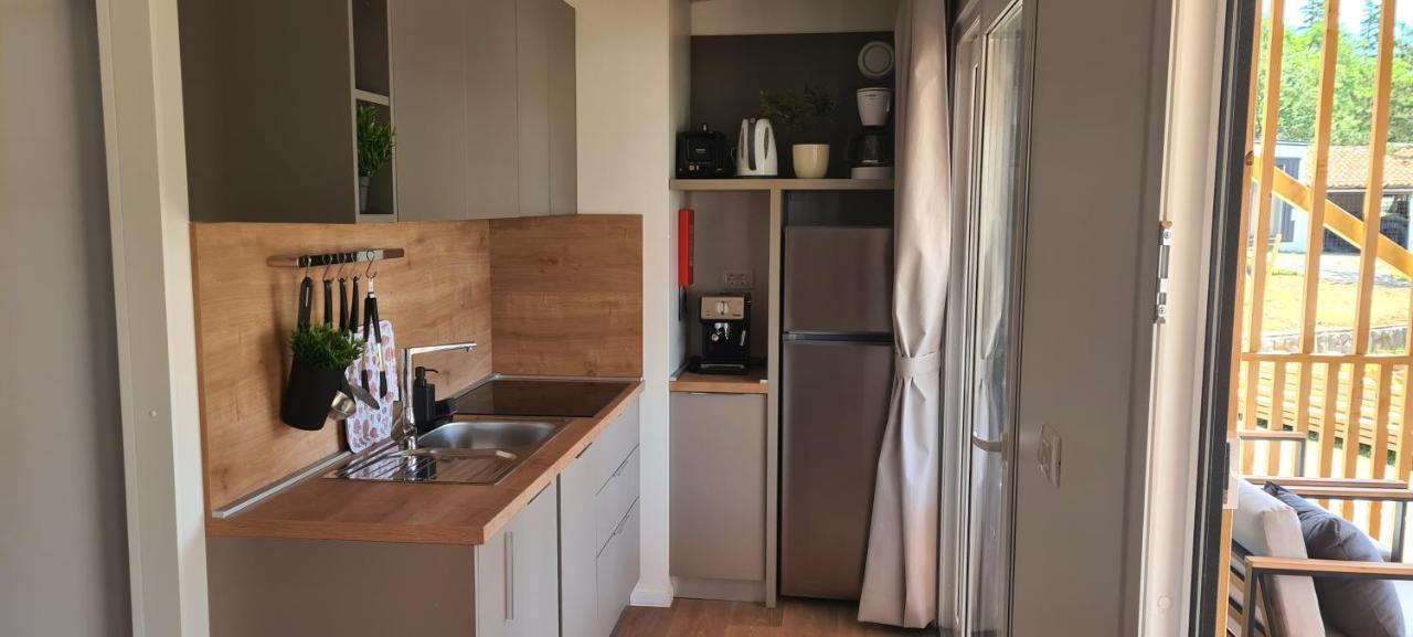 Mobile Home Kmz Selce Exteriör bild
